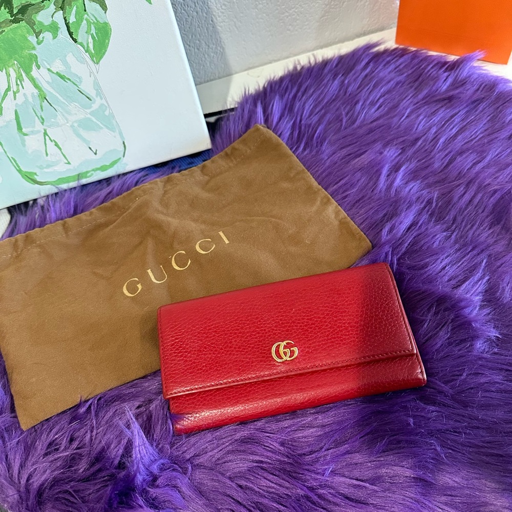 Gucci Red Marmont leather continental wallet
